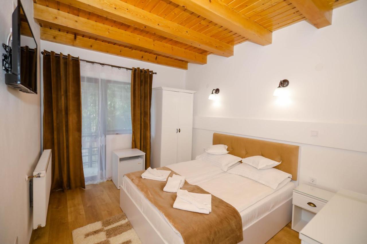Casa Marica Hotel Baile Herculane Ngoại thất bức ảnh