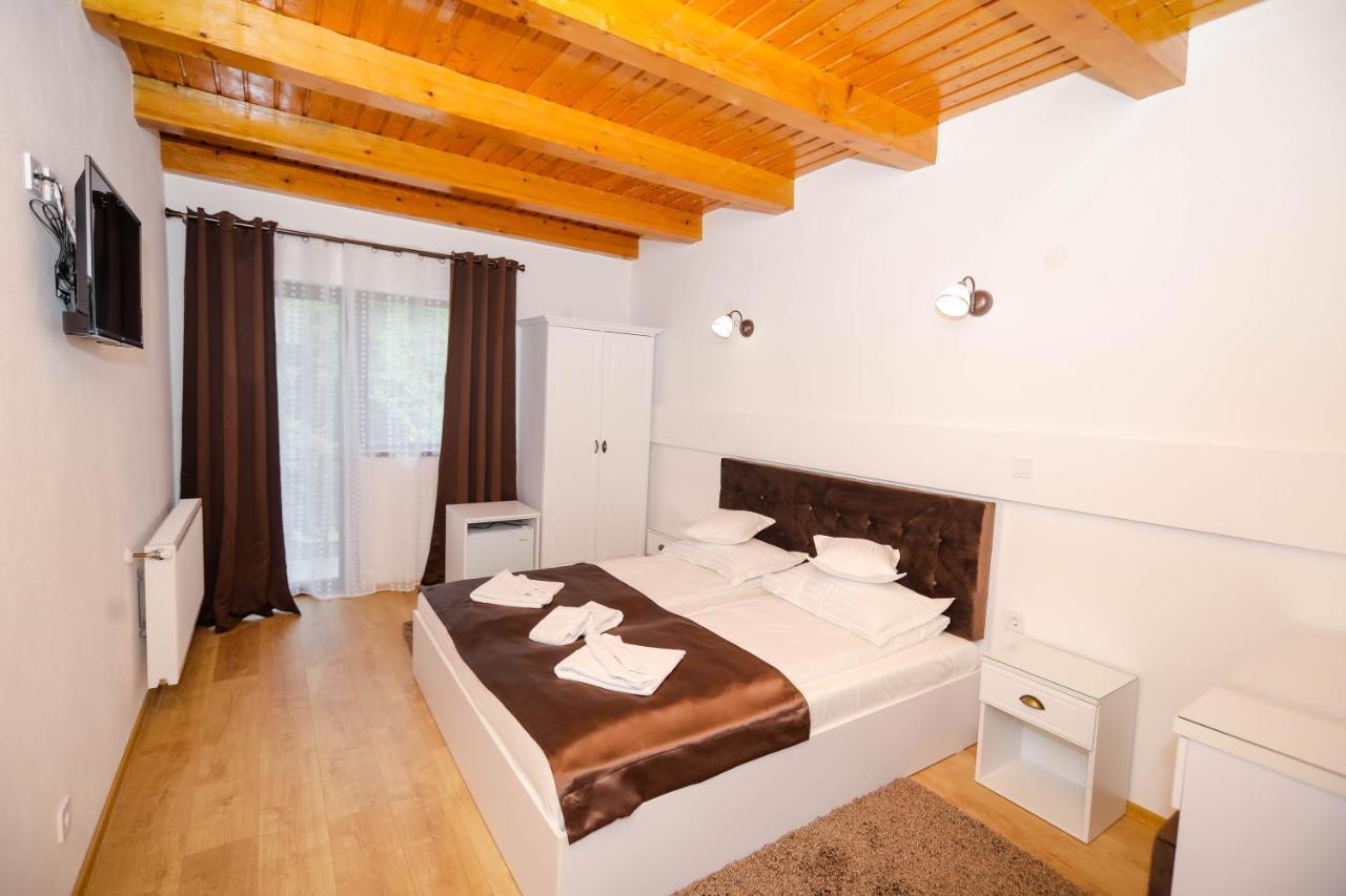 Casa Marica Hotel Baile Herculane Ngoại thất bức ảnh